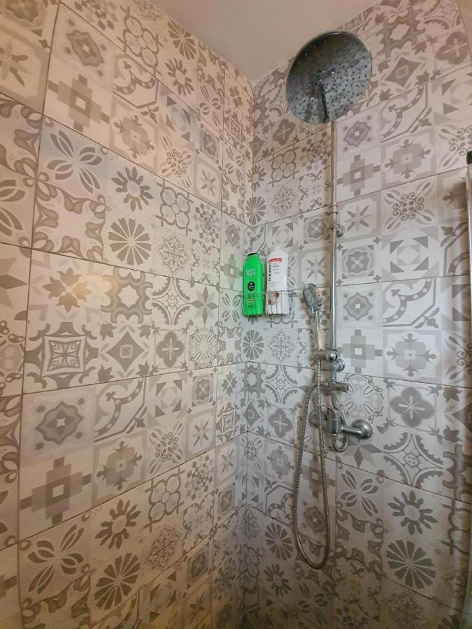 セビリアCoqueto Dupex En El Casco Antiguo De Trianaアパートメント エクステリア 写真